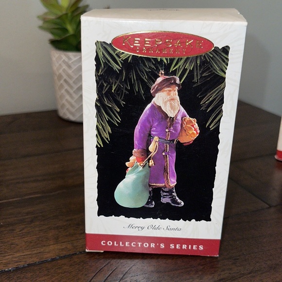 Vintage Hallmark Collector's Series "Merry Old Santa" - Picture 6 of 16